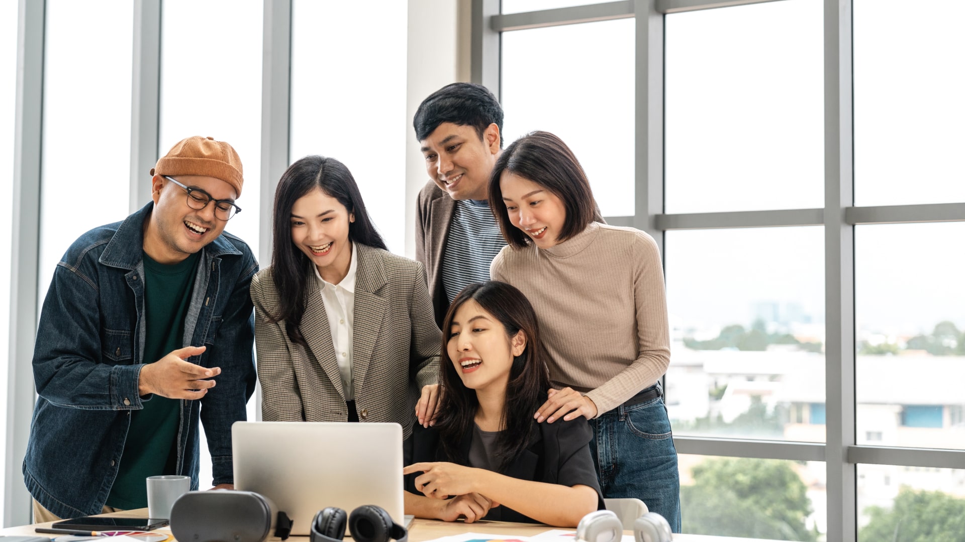 The Best Indonesian Companies for Fresh Graduates to Start Their Careers